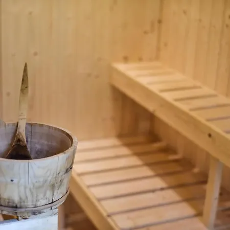 Chateau De Rhodes B&B *